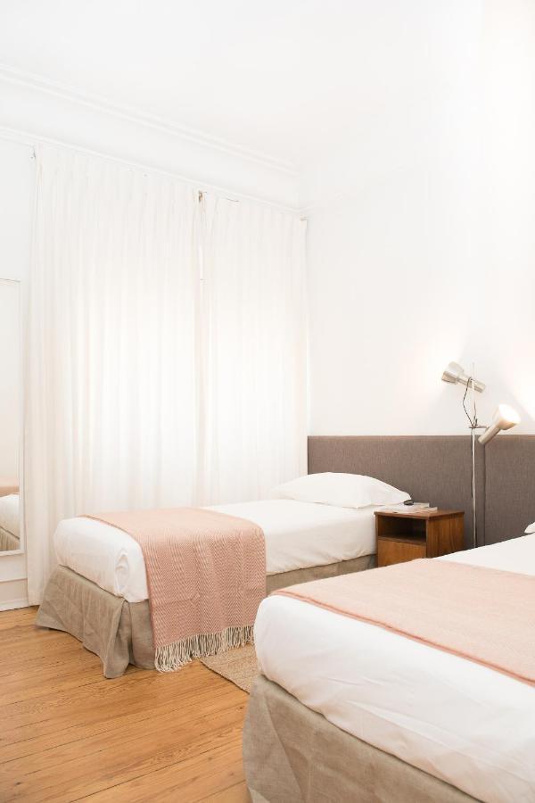 Flattered To Be In Lisboa Apartment Bagian luar foto